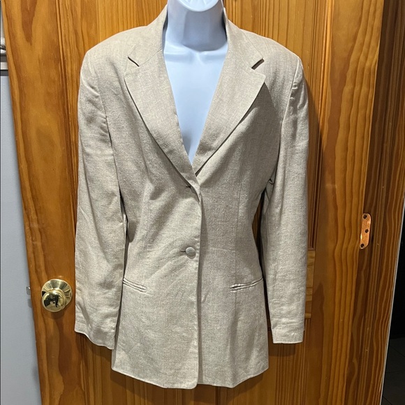 Courtenay Beige Blazer - Picture 3 of 9